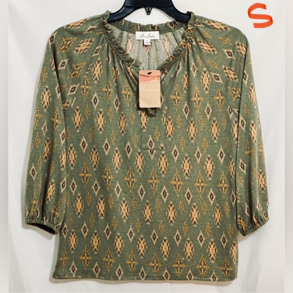 LADIES OLIVE COLORED TOP WITH PEACH & BROWN DESIGNS
